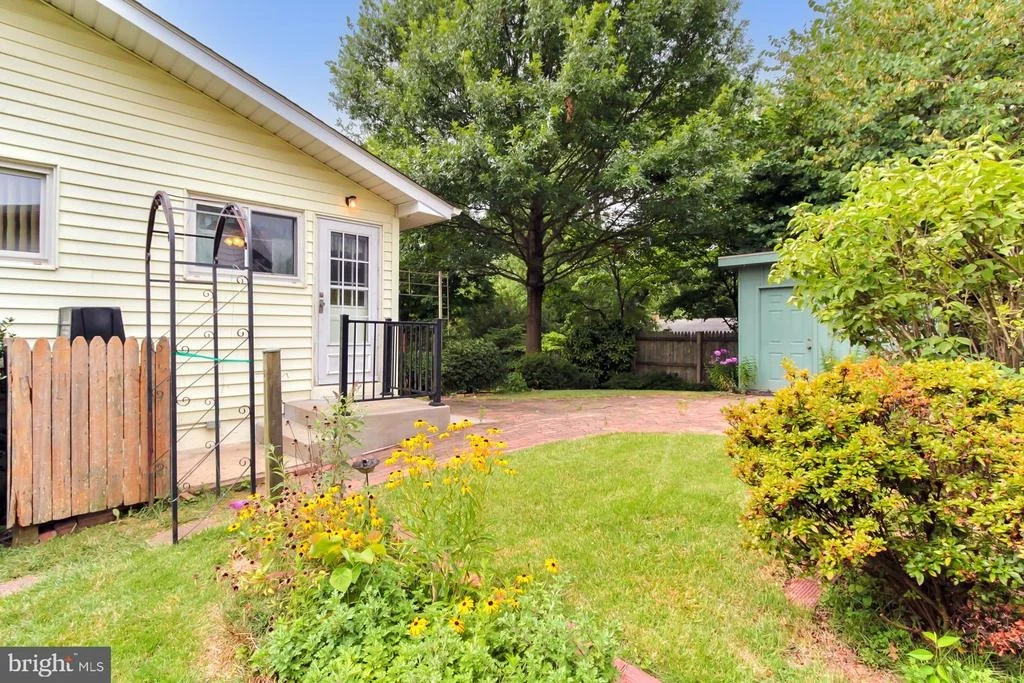 Photo of 5002 REGINA DRIVE