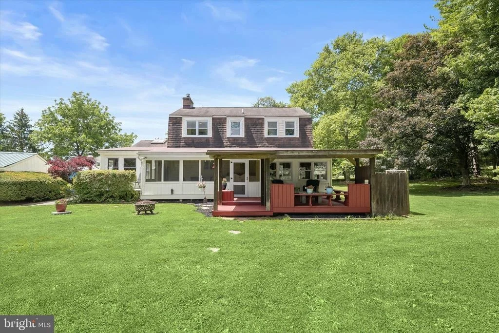 Photo of 2319 BRADDOCK ROAD