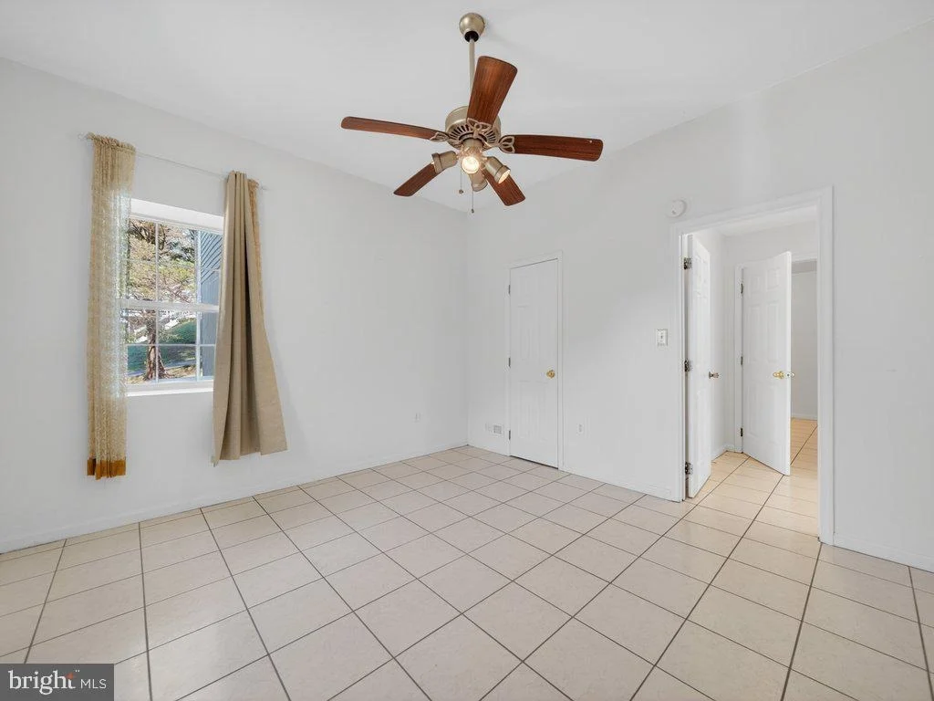 Photo of 9290 BAKER STREET