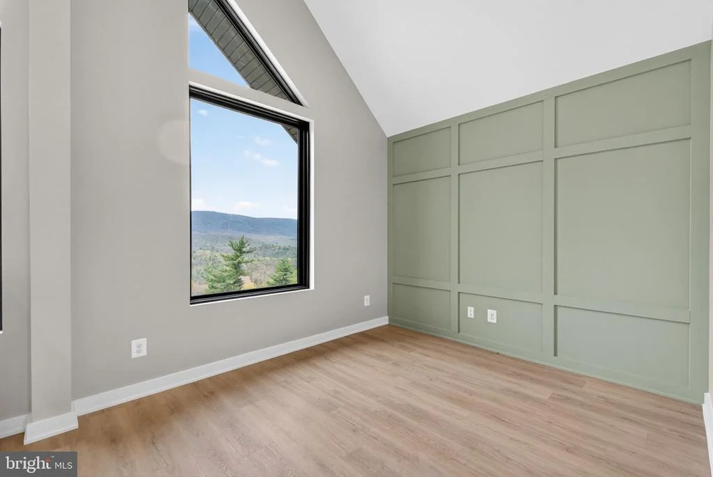 Photo of 4075 SUPINLICK RIDGE RD