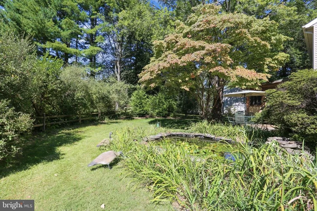 Photo of 9301 HUNTMASTER ROAD