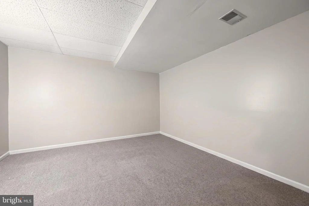 Photo of 1672 THRASHER DRIVE