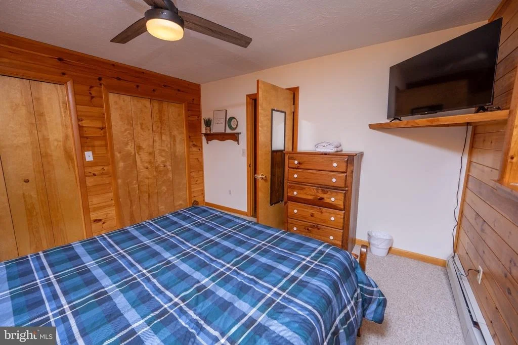 Photo of 526 GLEANINGS DRIVE