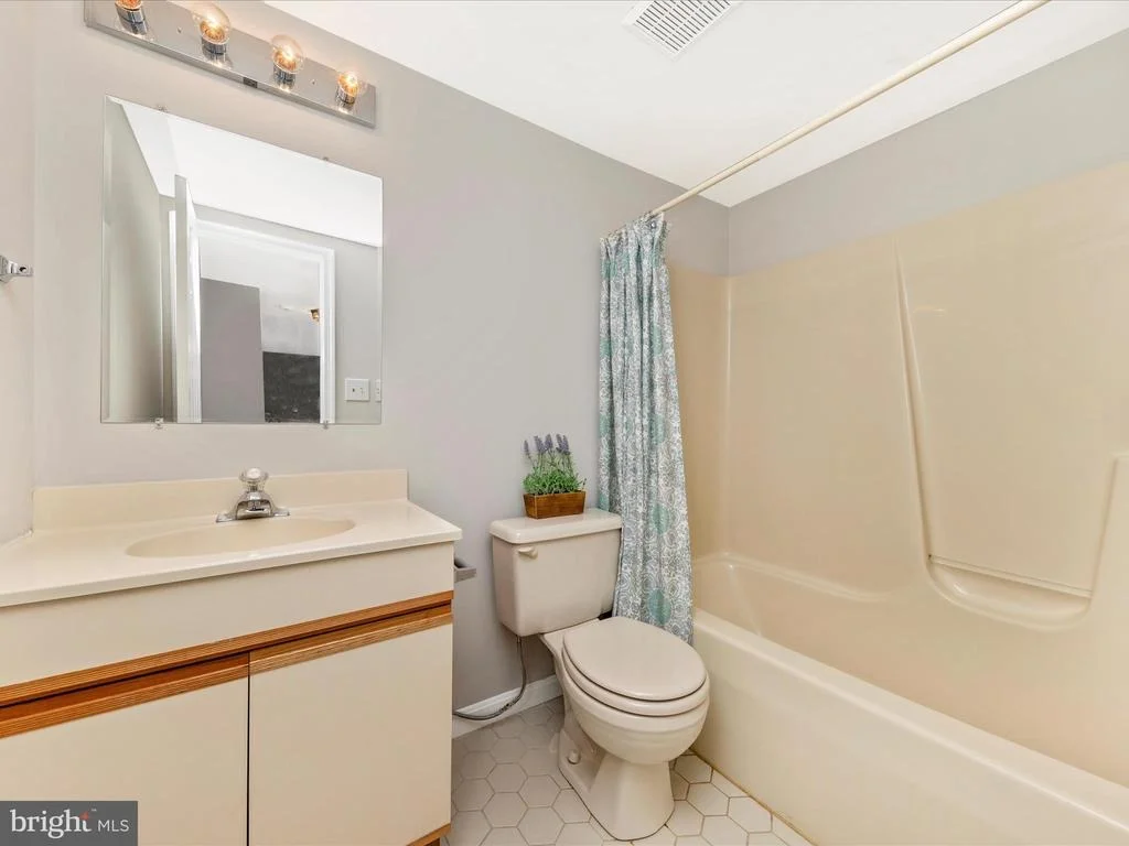 Photo of 446 BENNETT CERF DRIVE