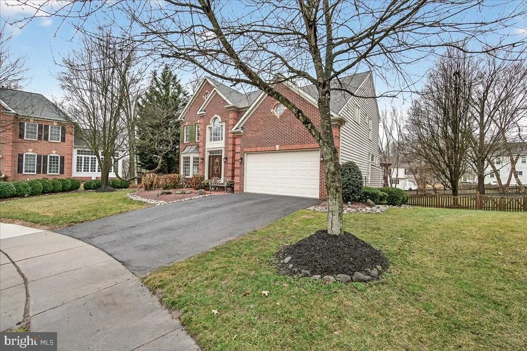 Photo of 6434 BELLEVUE PLACE