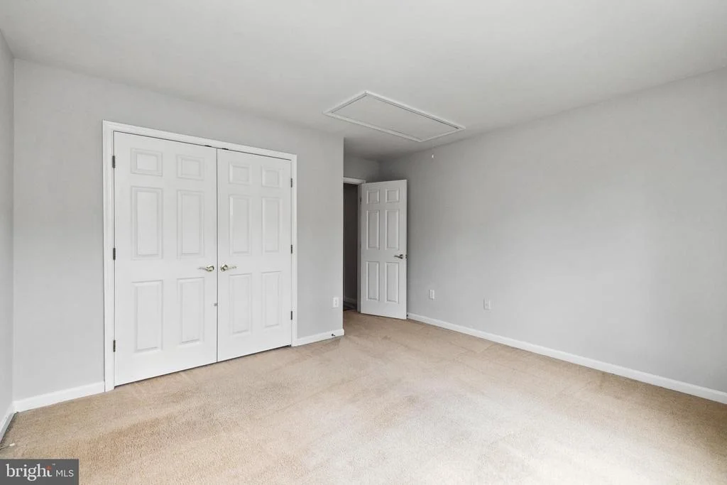 Photo of 457 UNIVERSITY DRIVE