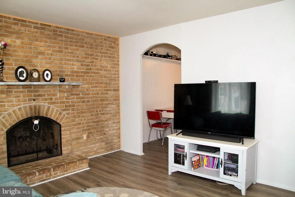 Photo of 276 PINOAK LANE