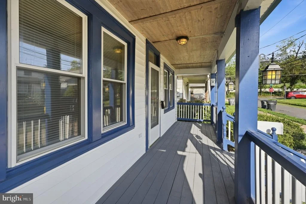 Photo of 320 3RD AVENUE