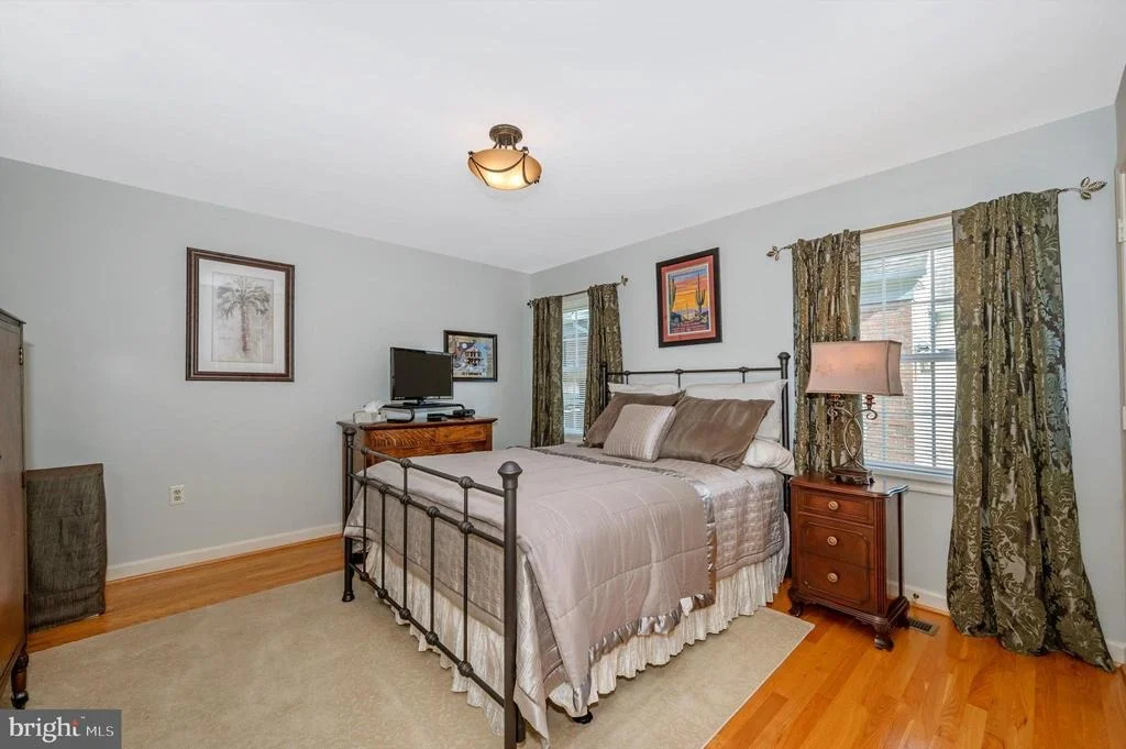 Photo of 841 DUNBROOKE COURT