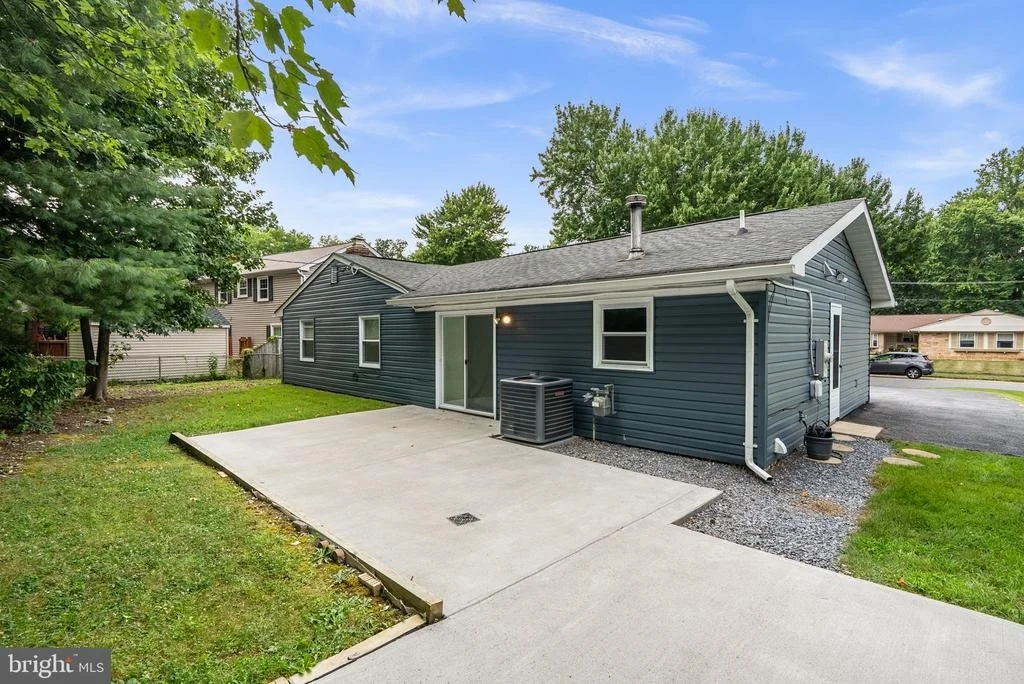Photo of 12211 MALIN LANE