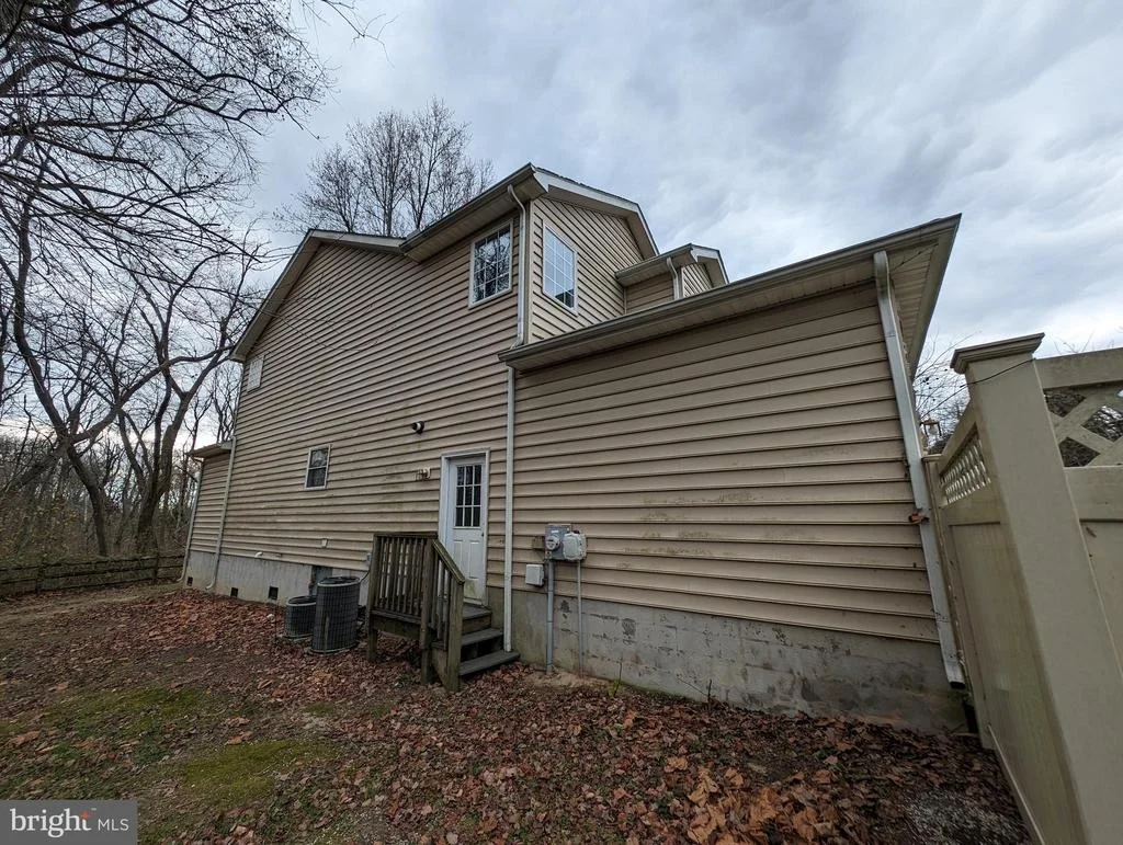Photo of 32159 RIVER ROAD