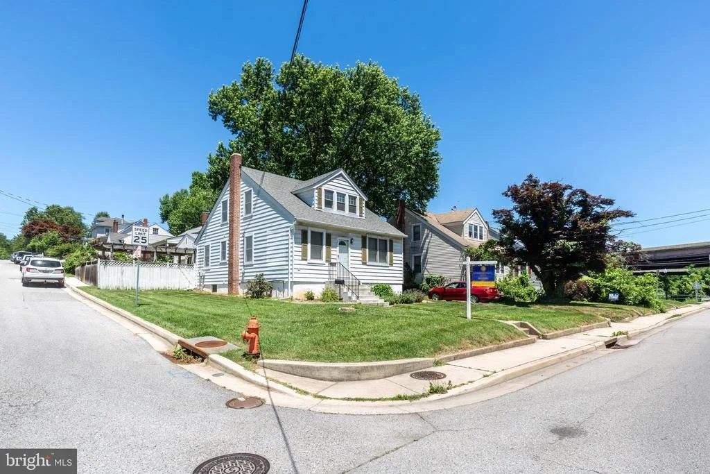 Photo of 4928 LEEDS AVENUE