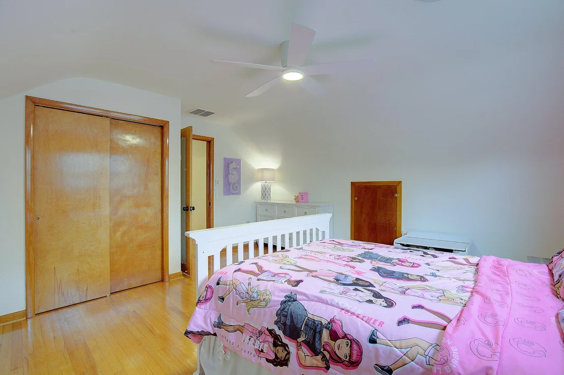 Photo of 818 CEDARCROFT DRIVE