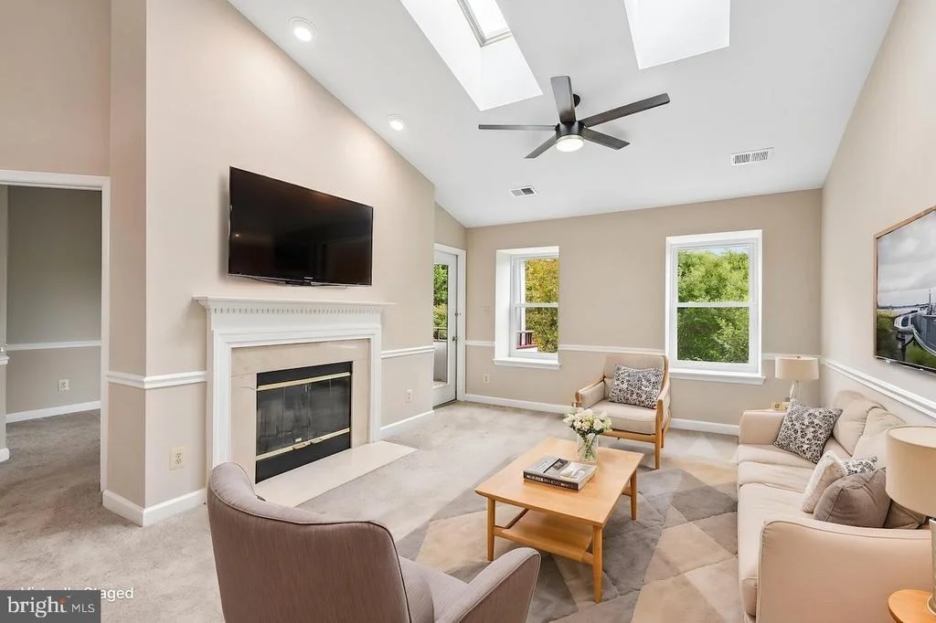 Photo of Unit 9C32 at 13701 MODRAD WAY