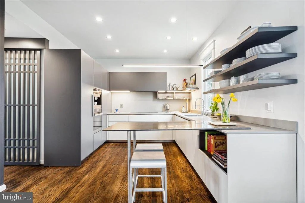 Photo of 2554 BEAR DEN ROAD