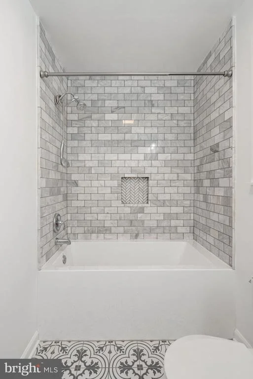 Photo of 2309 MAPLEWOOD DRIVE