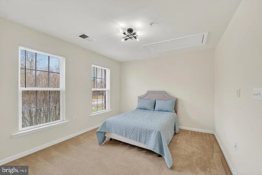Photo of 16101 VENICE ROAD