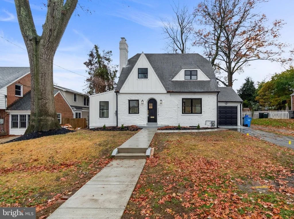Photo of 9208 FLOWER AVENUE