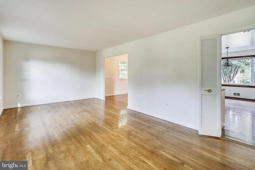 Photo of 14825 NOTLEY ROAD