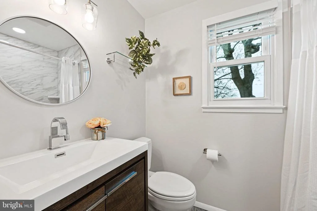 Photo of 4616 EXETER STREET