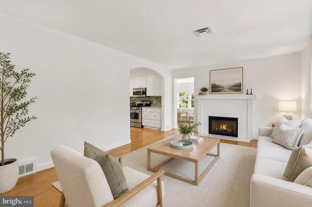 Photo of 10301 CRESTMOOR DRIVE