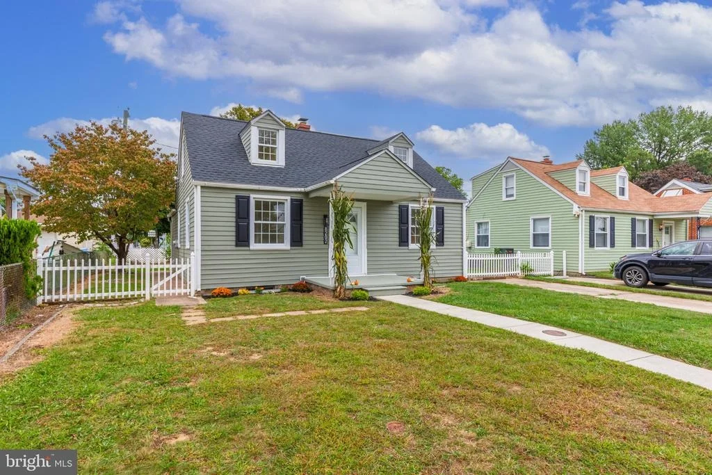 Photo of 8202 LONGPOINT ROAD