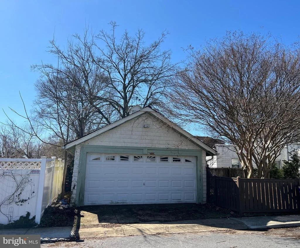 Photo of 106 LINDEN AVENUE