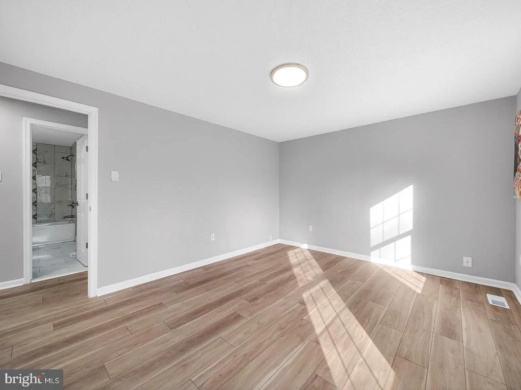 Photo of 18011 SILVER LEAF DRIVE