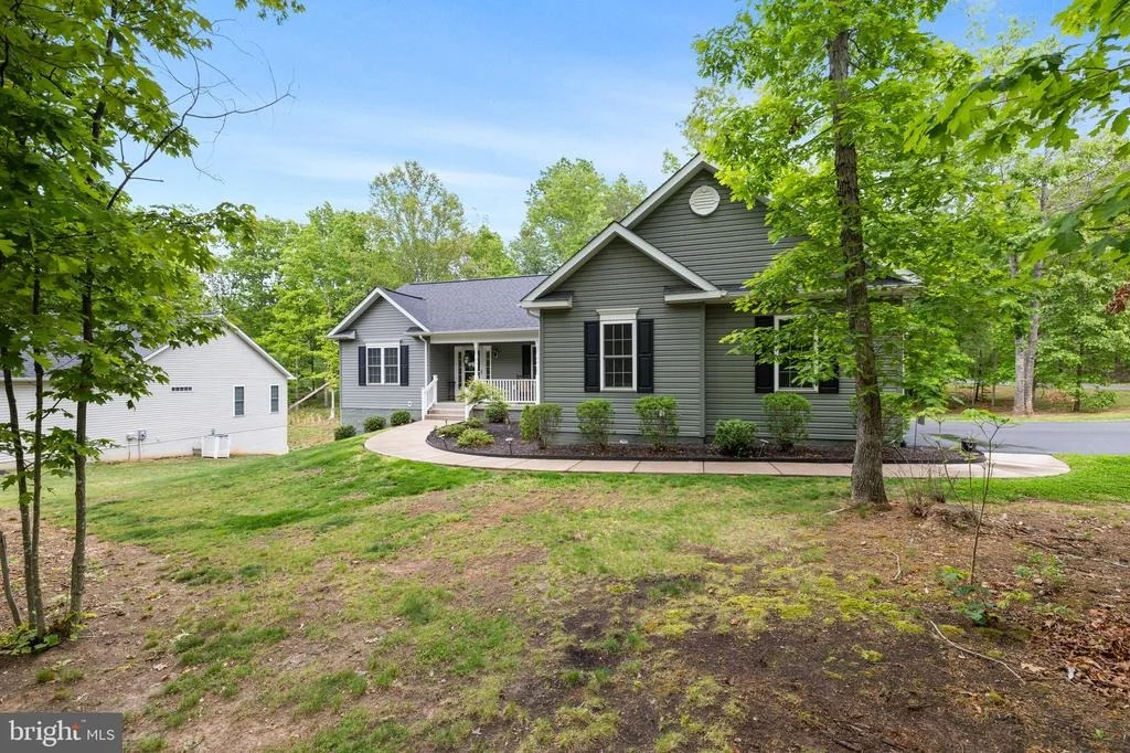 Photo of 132 PINEHURST DR DRIVE