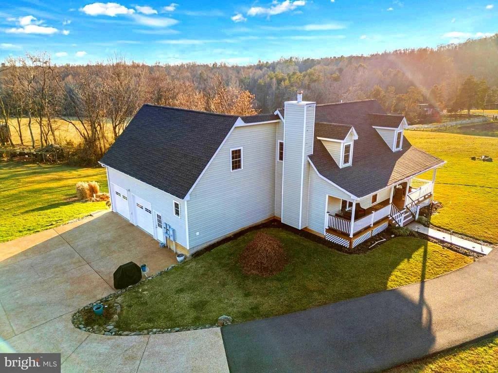 Photo of 3266 THOROUGHFARE ROAD