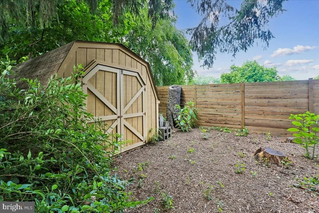 Photo of 3604 HERITAGE LANE