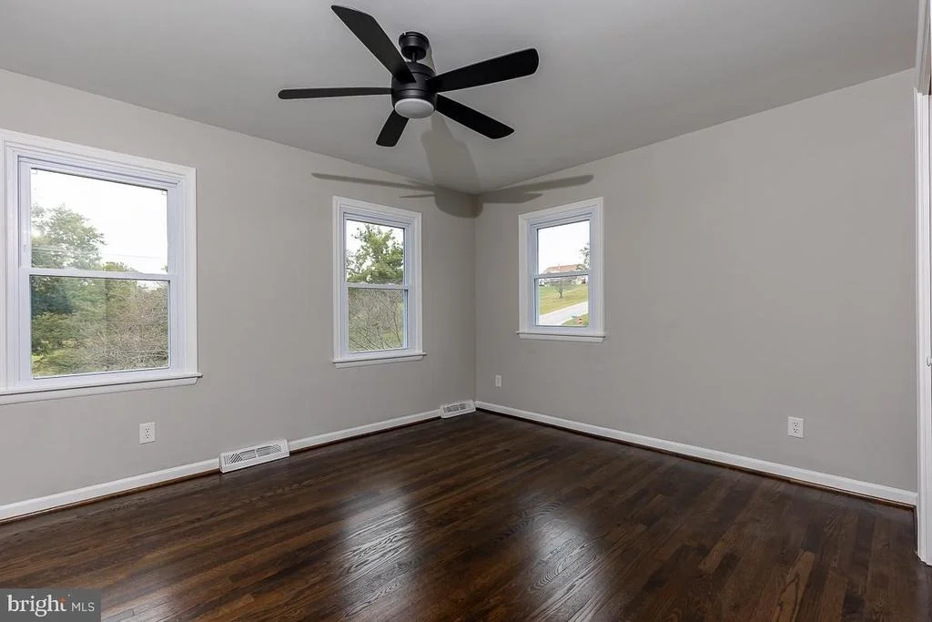 Photo of 40807 SPRING HOUSE LANE