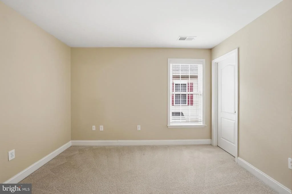 Photo of 10802 SECOND STREET