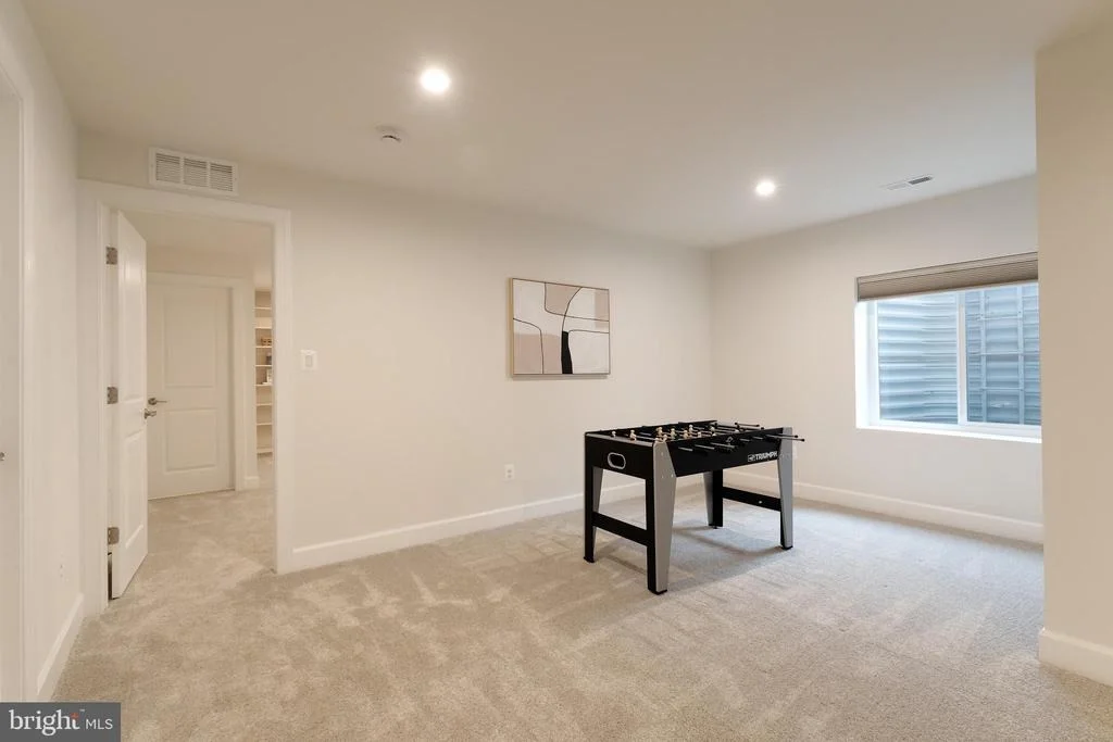 Photo of 43044 GREELEY SQUARE