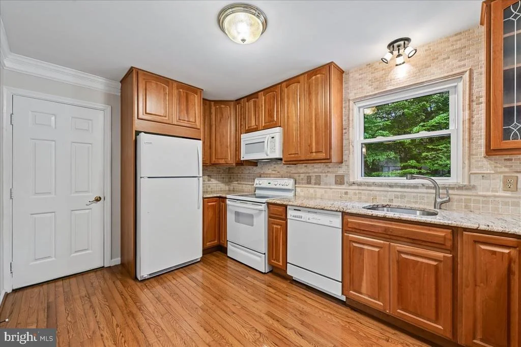 Photo of 7592 RUXTON DRIVE