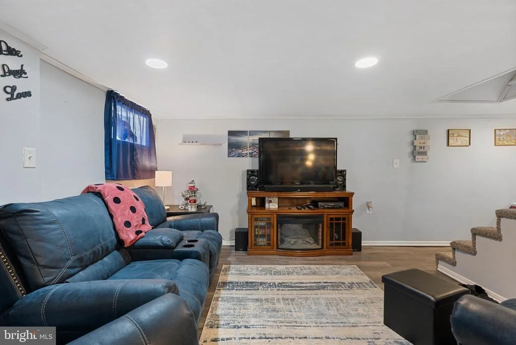 Photo of 70 DEL RIO ROAD