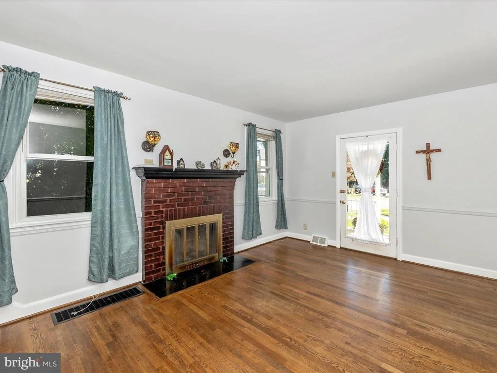 Photo of 1101 FAIRVIEW ROAD