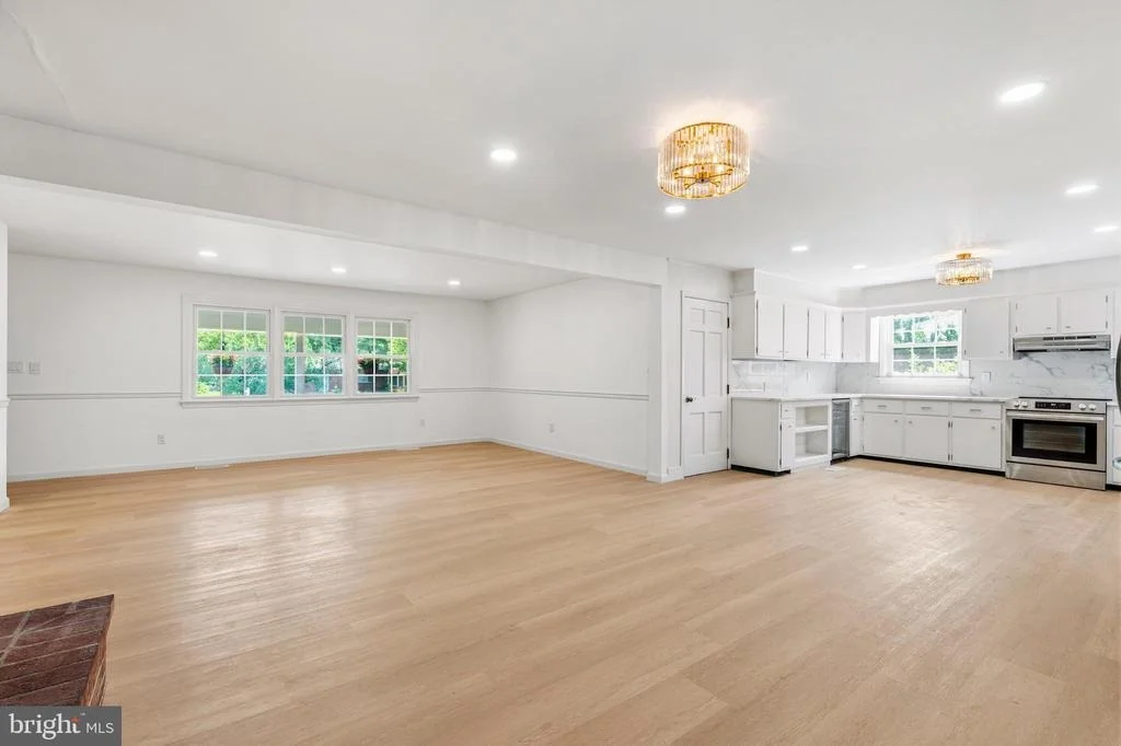 Photo of 6783 SUNNYBROOK DRIVE