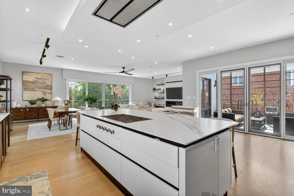 Photo of 4512 SALEM LANE NW