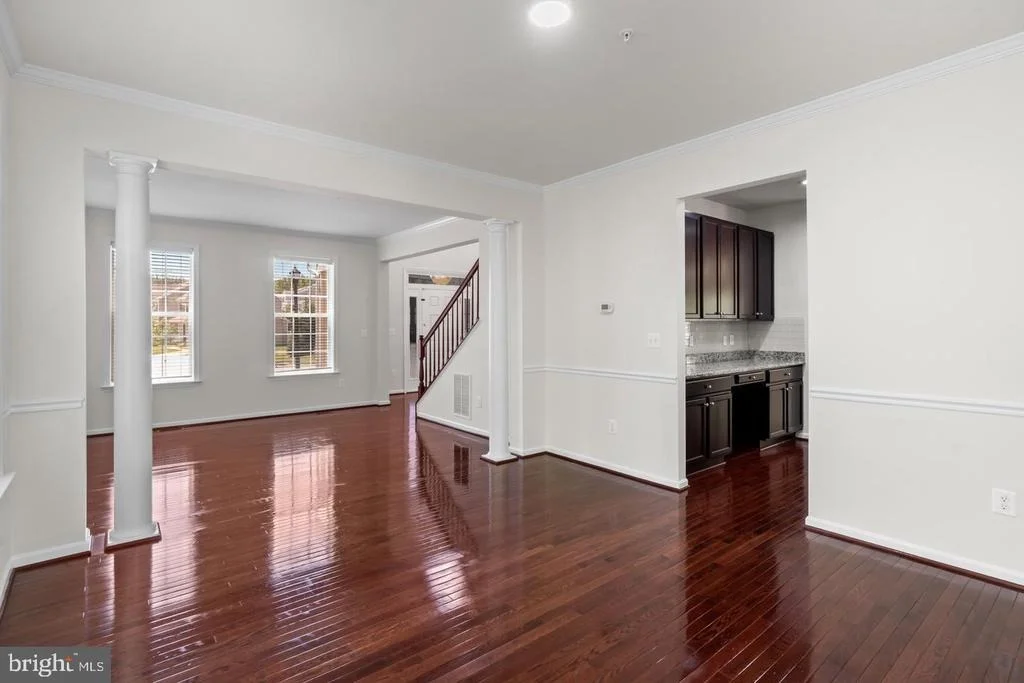 Photo of 9613 MANOR OAKS VIEW