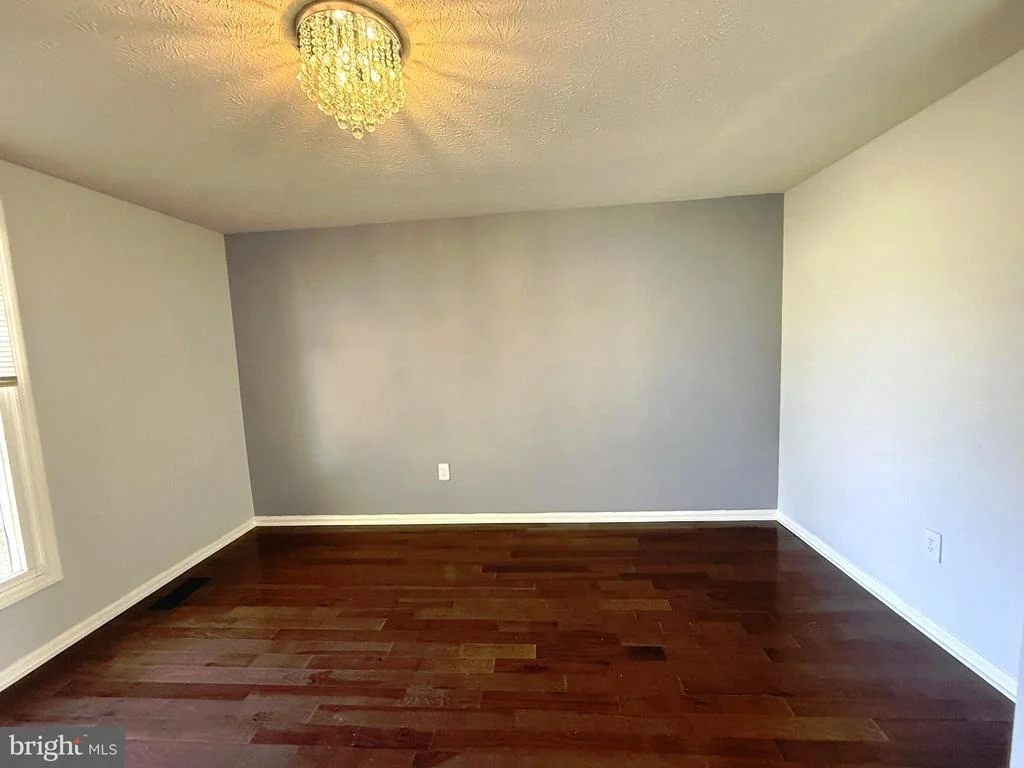 Photo of 494 SULKY LANE