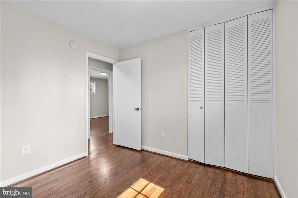 Photo of 5517 SOUTHAMPTON DRIVE