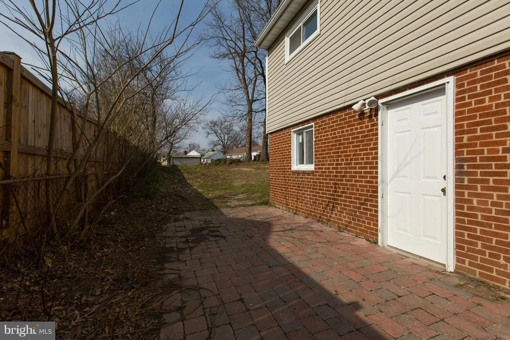 Photo of 1502 JAMES STREET