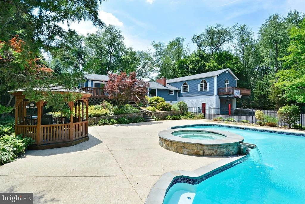 Photo of 2112 APPLE TREE LANE