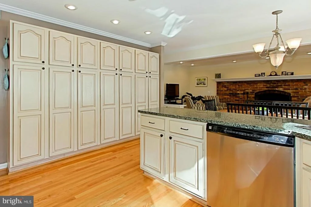 Photo of 4004 FEATHERSTONE PLACE