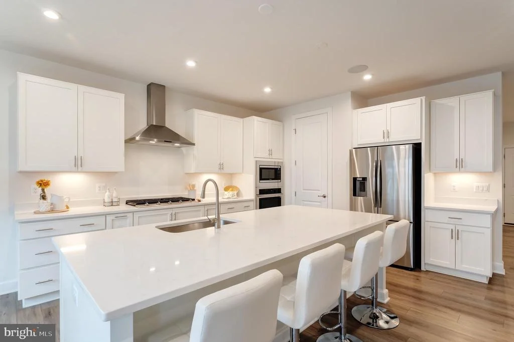 Photo of 43044 GREELEY SQUARE
