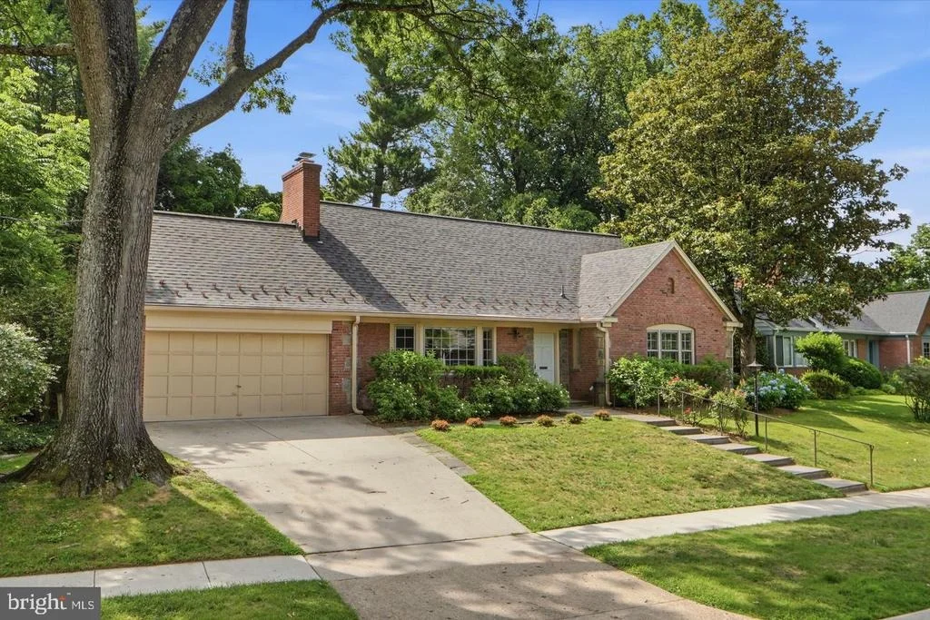 Photo of 5910 OVERLEA ROAD