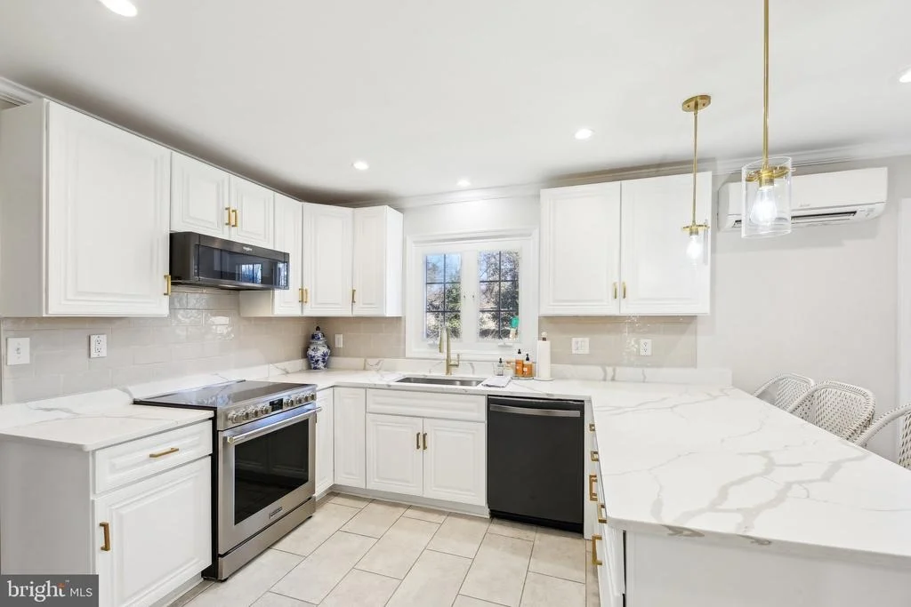 Photo of 2139 DAISY ROAD