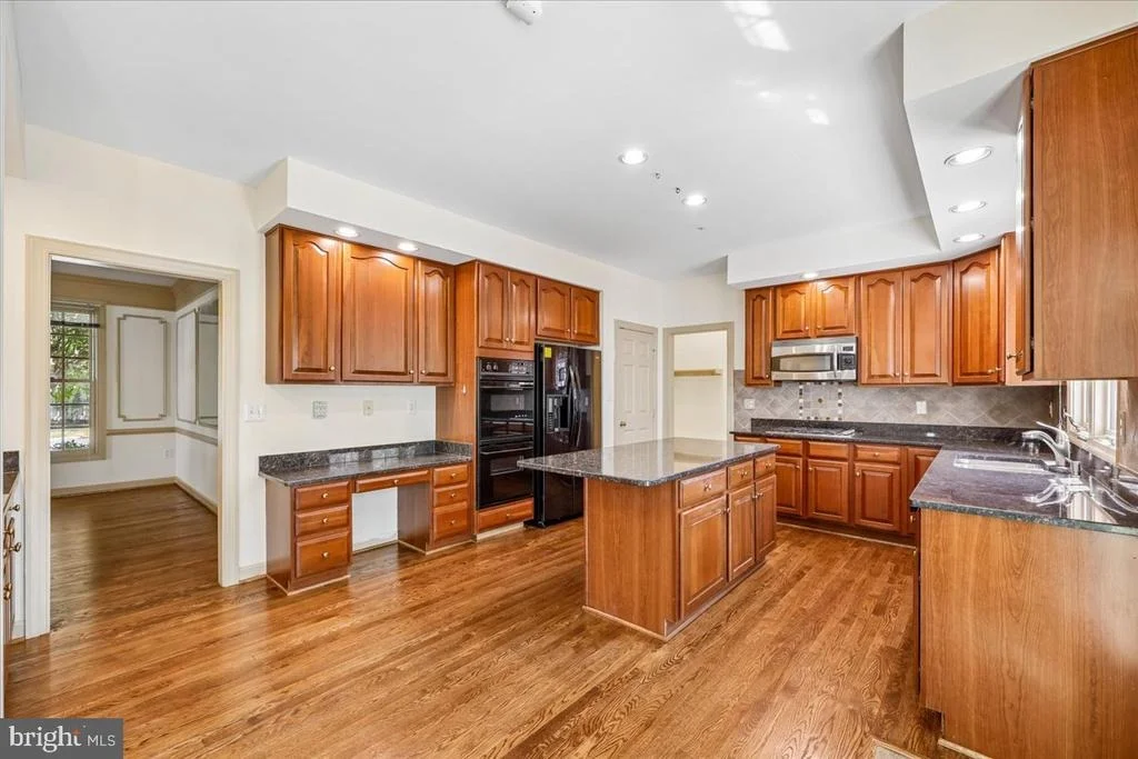 Photo of 21400 MANOR VIEW CIRCLE
