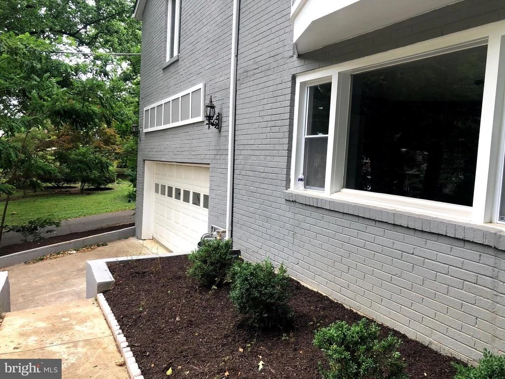 Photo of 6801 TEMPLE HILL ROAD